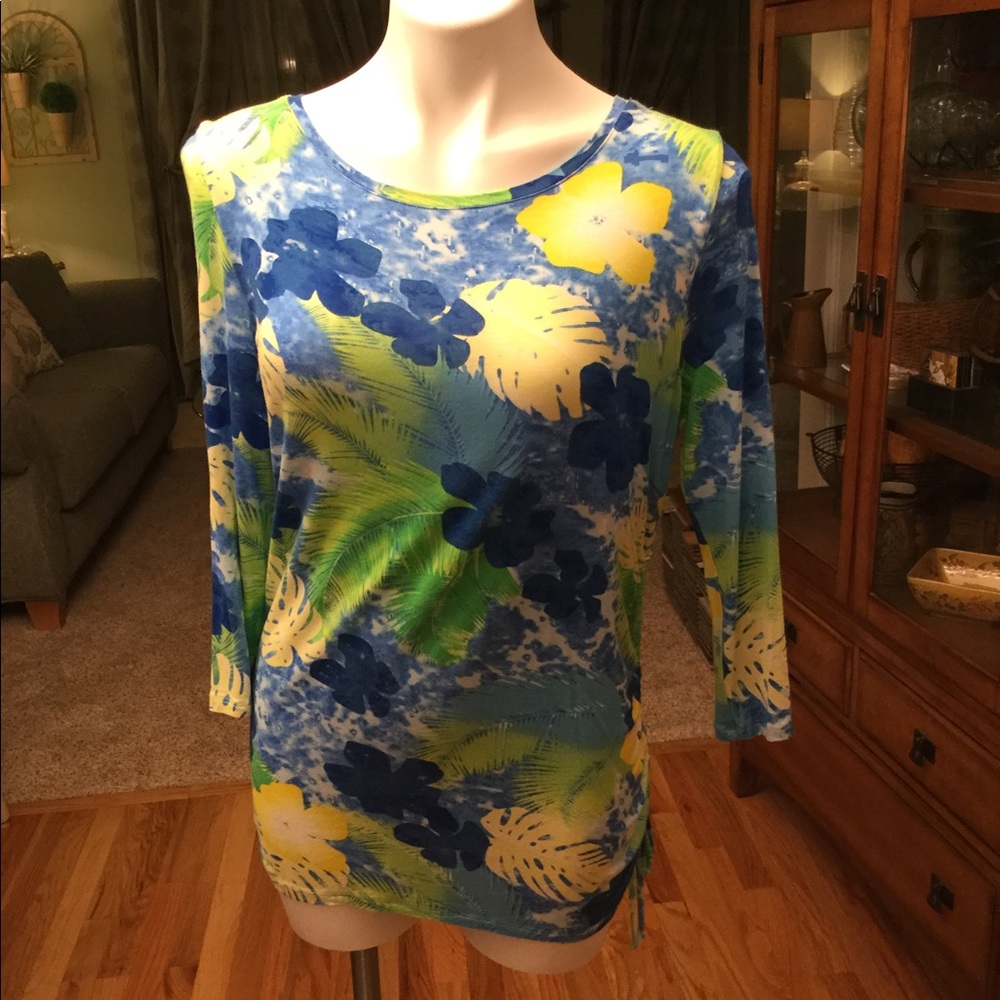Bright Blue and yellow floral 3/4 sleeve top